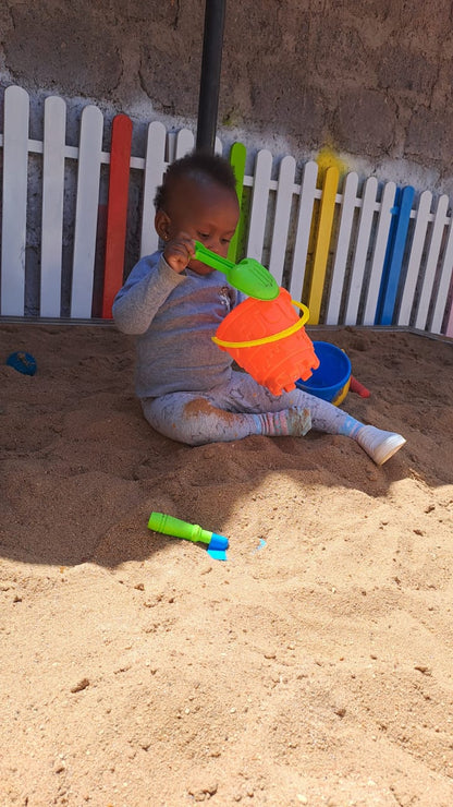 Backyard or balcony sandbox with included sand for safe play