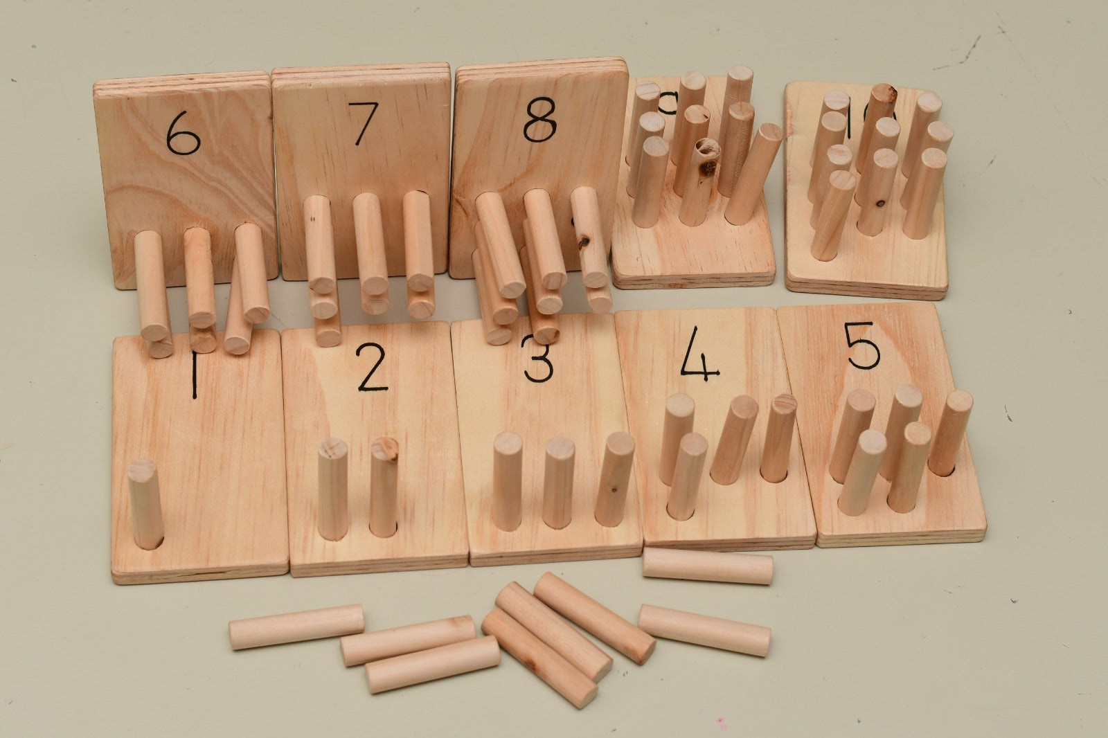 Interactive counting toy for building early math foundation