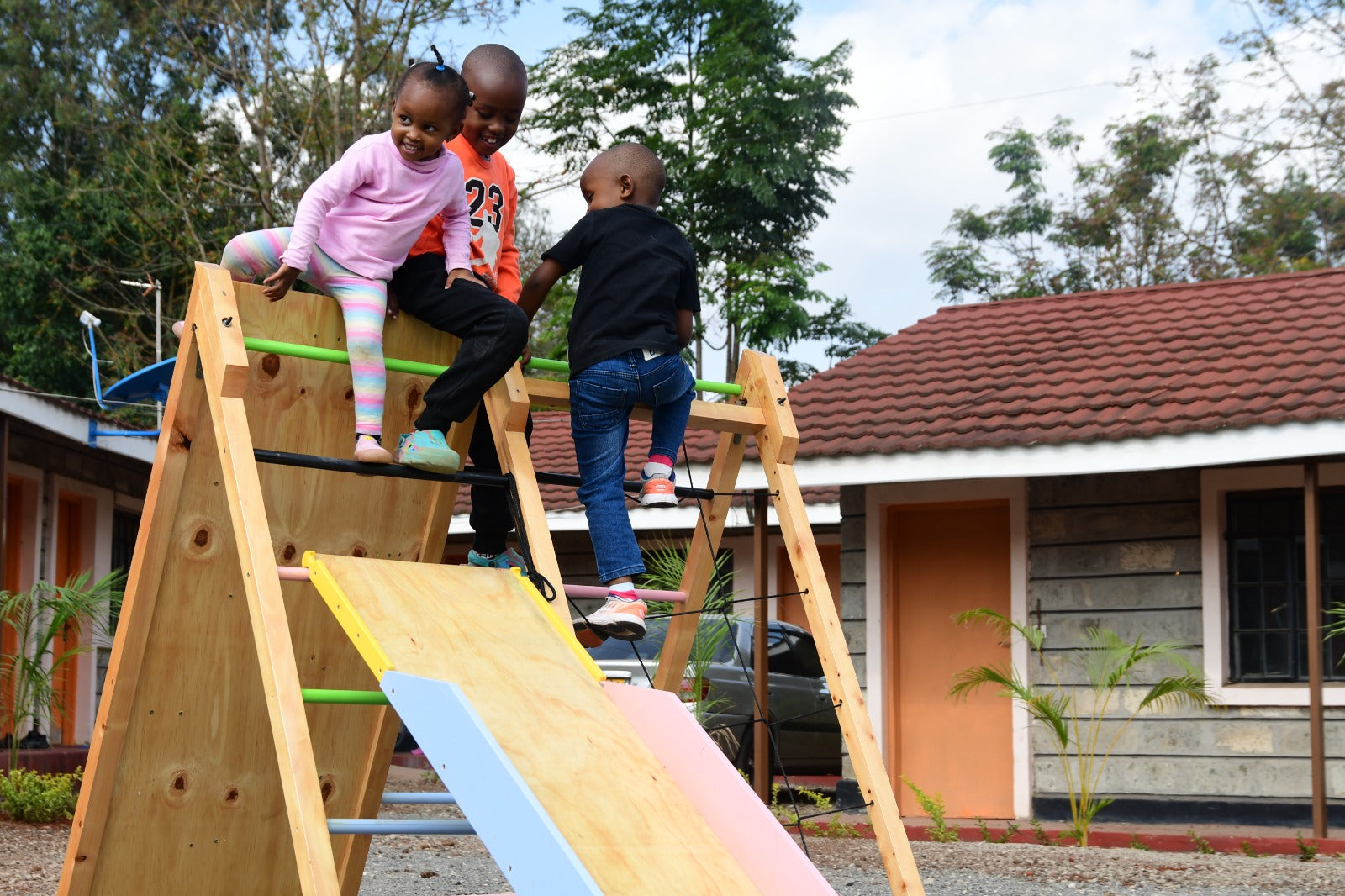 Wooden_jungle_gym_with_slide_and_climbing_wall_upto_13_yrs_nairobi